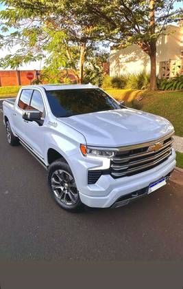 CHEVROLET SILVERADO 5.3 V8 GASOLINA 1500 HIGH COUNTRY 4X4 AUTOMÁTICO